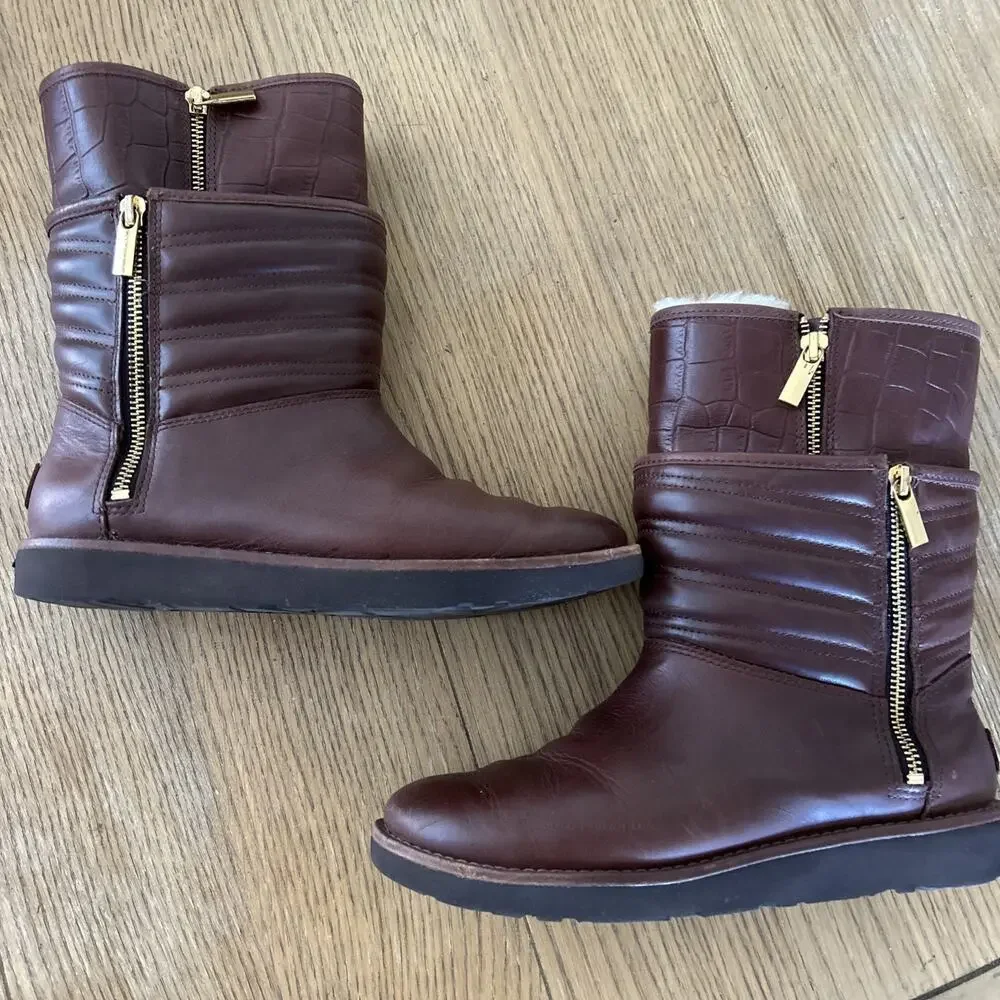 UGG Classic Aviva Crocodile Embossed Brown Leather Winter Short‎ Boots Womens 8